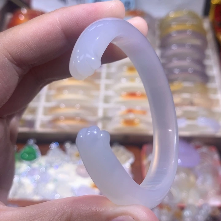 玛瑙/玉髓手镯未镶嵌