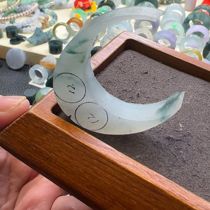 定制翡翠未镶嵌边角福利不包工