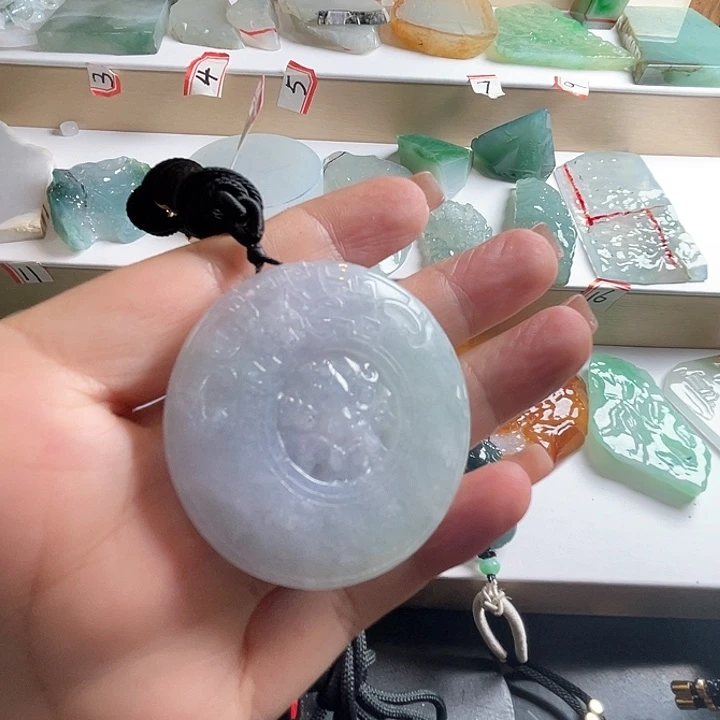 翡翠18K金镶嵌颈饰天然翡翠