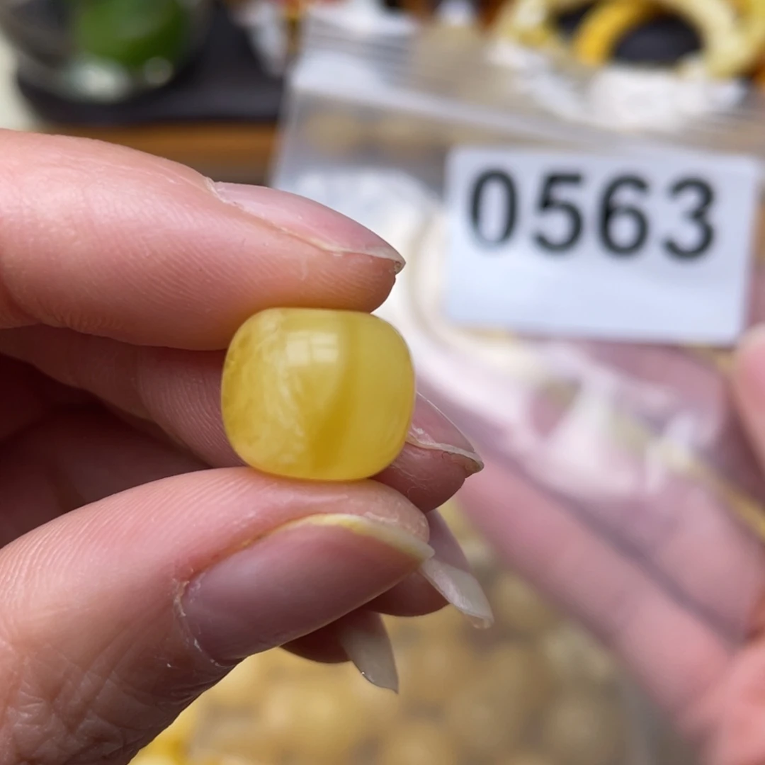 蜜蜡珠宝奇石未镶嵌粉12.7