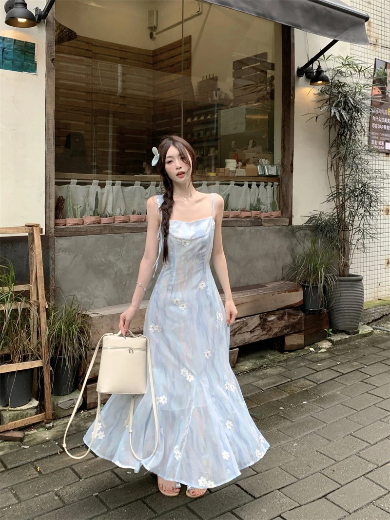 蓝色晕染长款碎花一字领收腰吊带大码连衣裙女夏季法式气质裙子