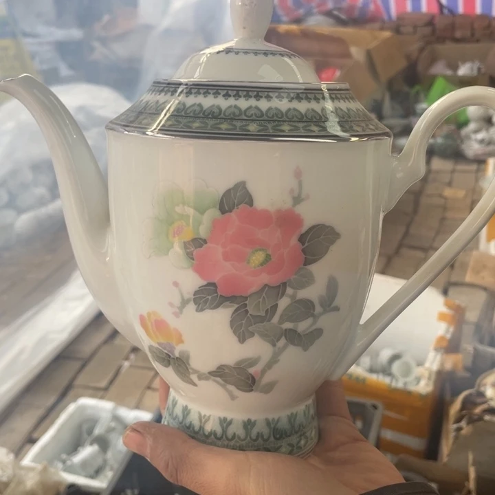 博***其他盘子碗砂锅都有东方红标