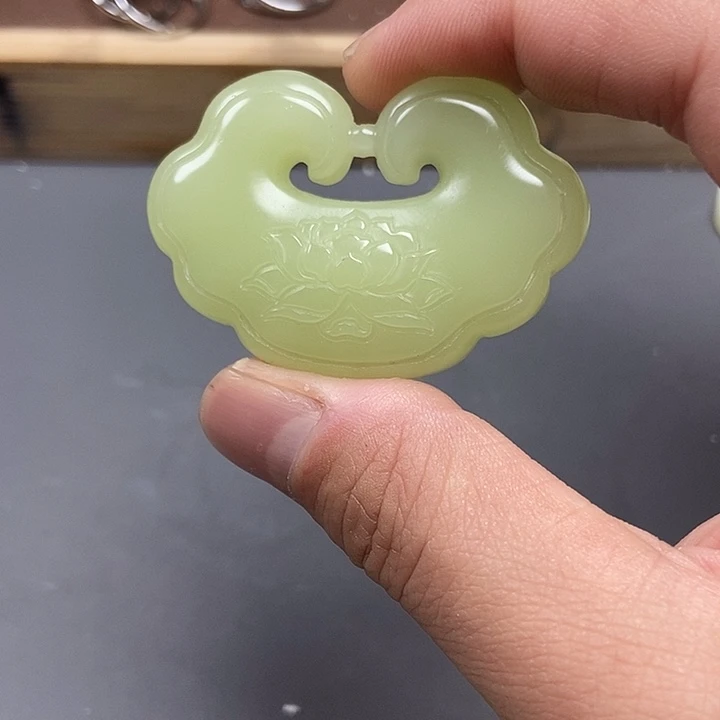 和田玉（糖玉）未镶嵌挂件