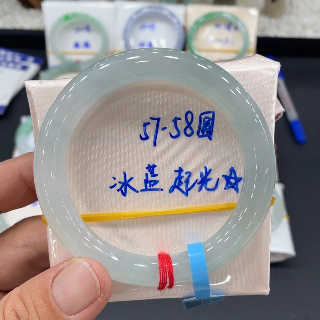 未镶嵌手镯翡翠翡翠