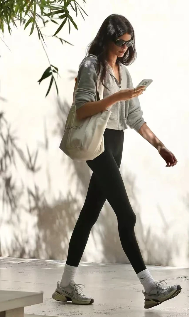 FNPN 辣妹瑜伽裤高腰磨毛春季运动瑜伽裤女跑步瑜伽裤