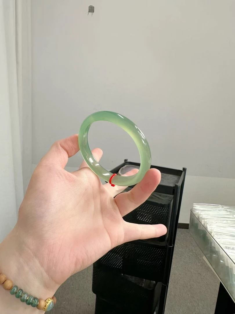 玛瑙玉髓油青卡10MM正圈福利百搭显气质款多样性发一