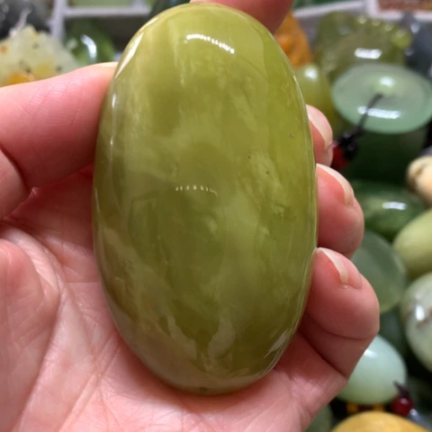 蛇纹石玉未镶嵌手把件