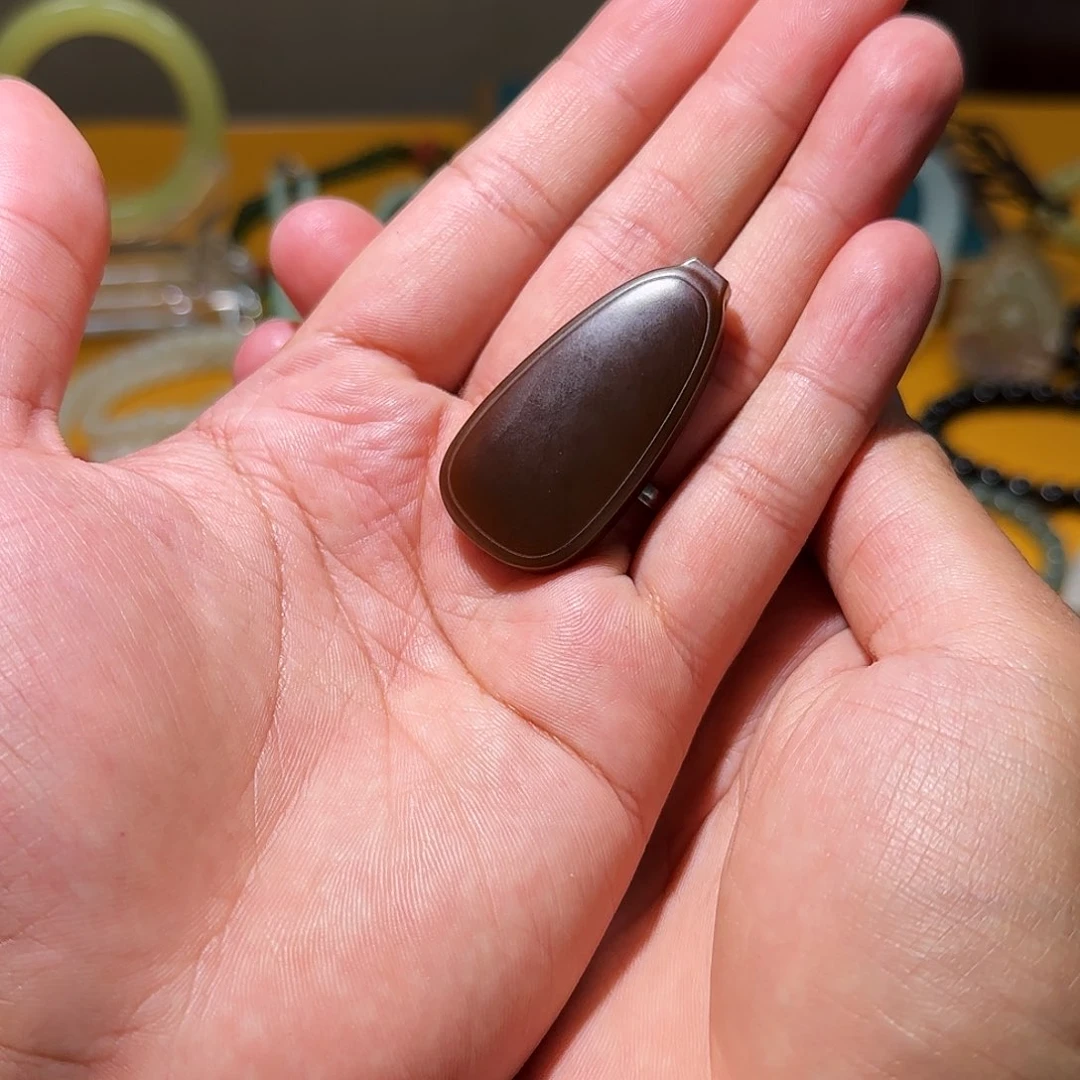 和田玉未镶嵌耳坠