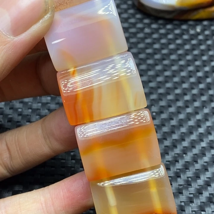 玛瑙/玉髓颈饰未镶嵌亅