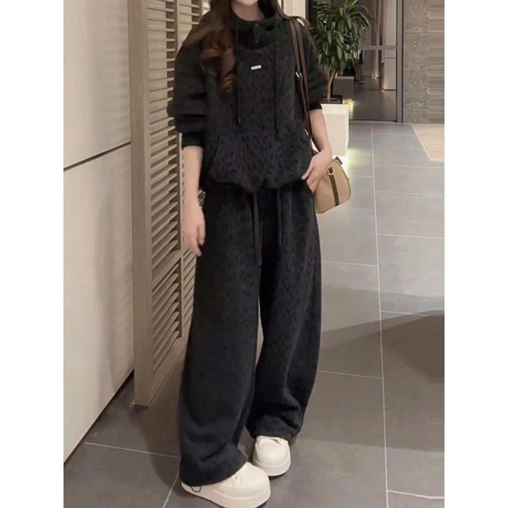 韩系连帽时尚套装女今年秋季新款卫衣松紧腰直筒裤休闲两件套潮流