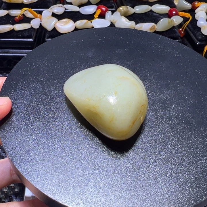 和田玉（子料）未镶嵌颈饰60克