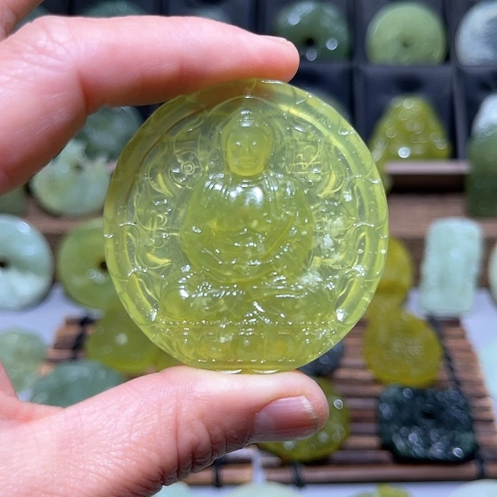 岫玉未镶嵌吊坠(赠链)张*诚