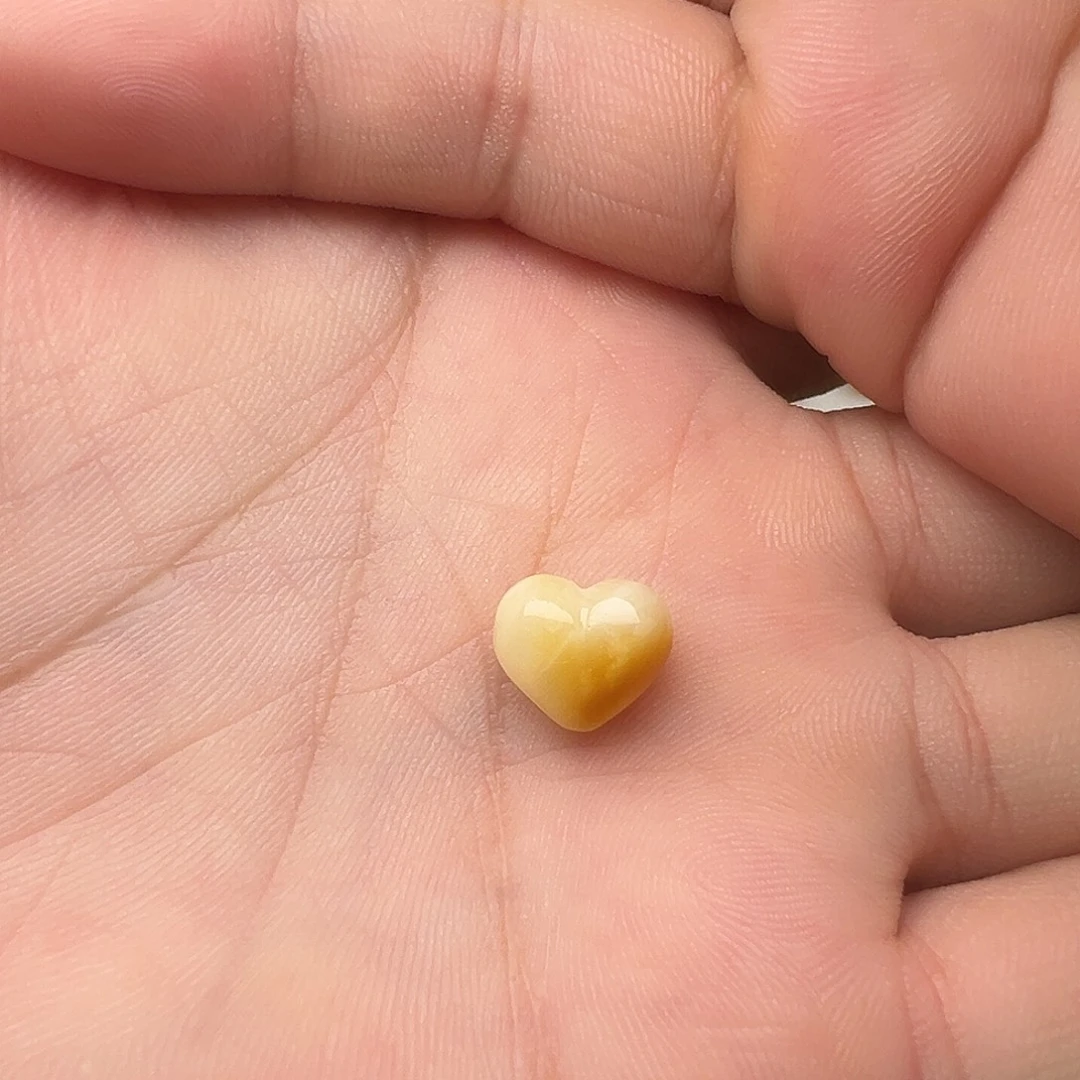蜜蜡未镶嵌颈饰屁桃（打孔不退换）