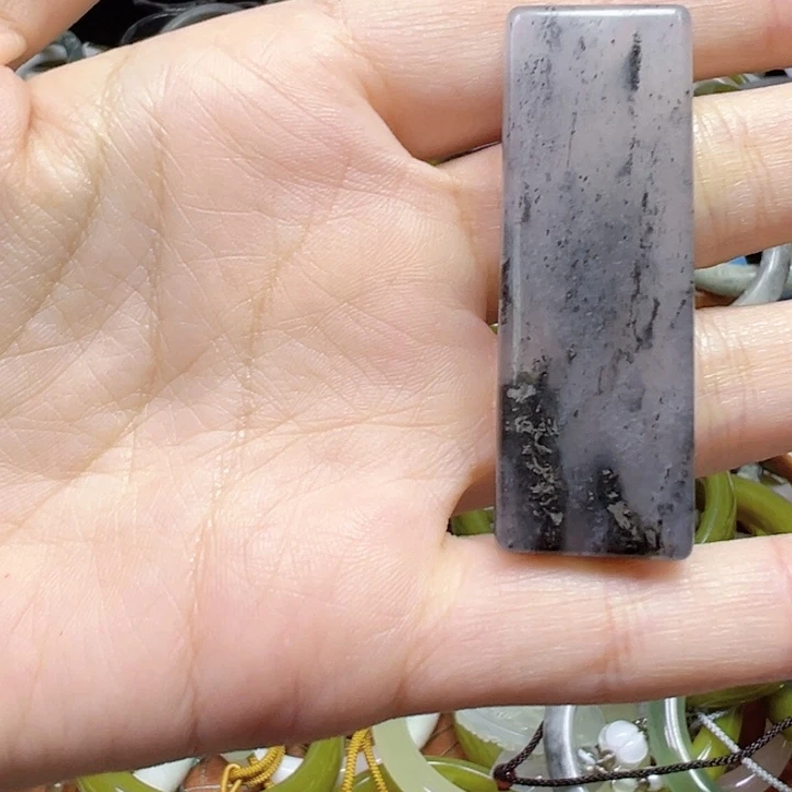 未镶嵌蛇纹石玉手链