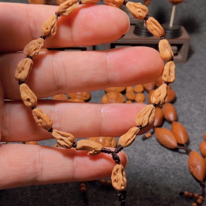 爱***谁手串/手链橄榄核手工制作工艺精湛
