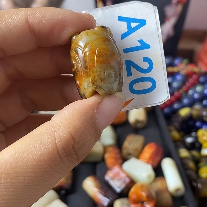 潇***树玛瑙/玉髓颈饰未镶嵌