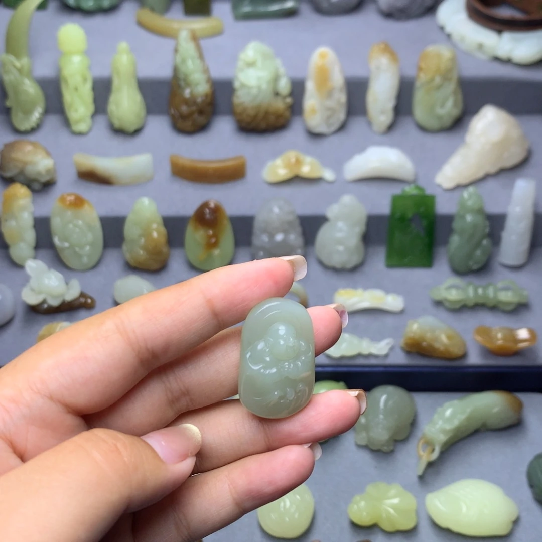 和田玉未镶嵌挂件