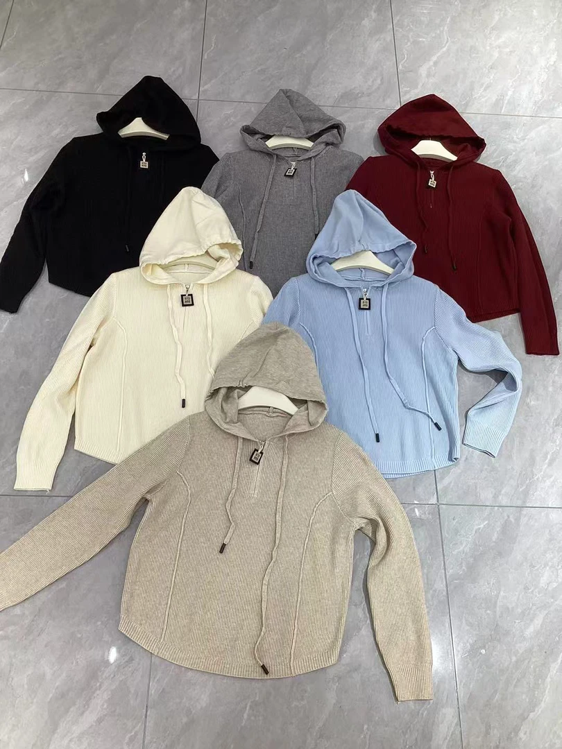 休闲短款毛衫打底衣