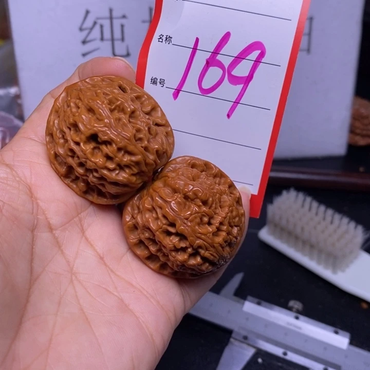 文玩核桃把件169，38水龙纹色差
