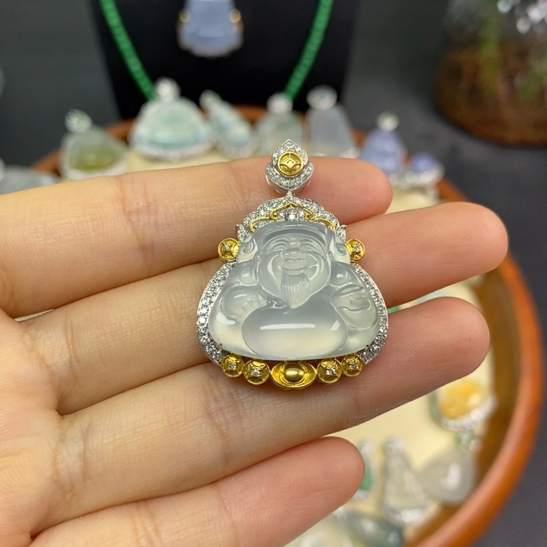 颈饰18K金镶嵌翡翠翡翠