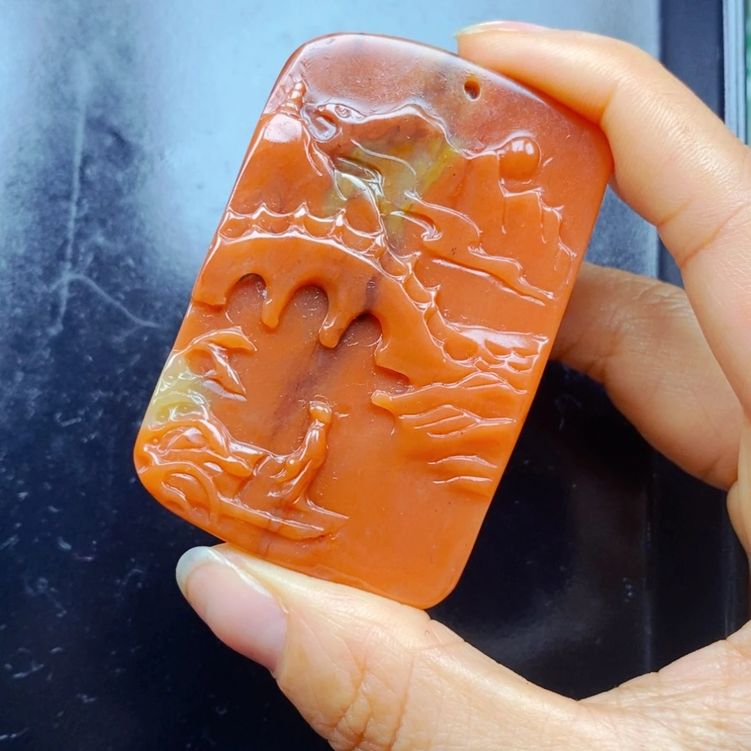 石英质玉（黄龙玉）未镶嵌颈饰