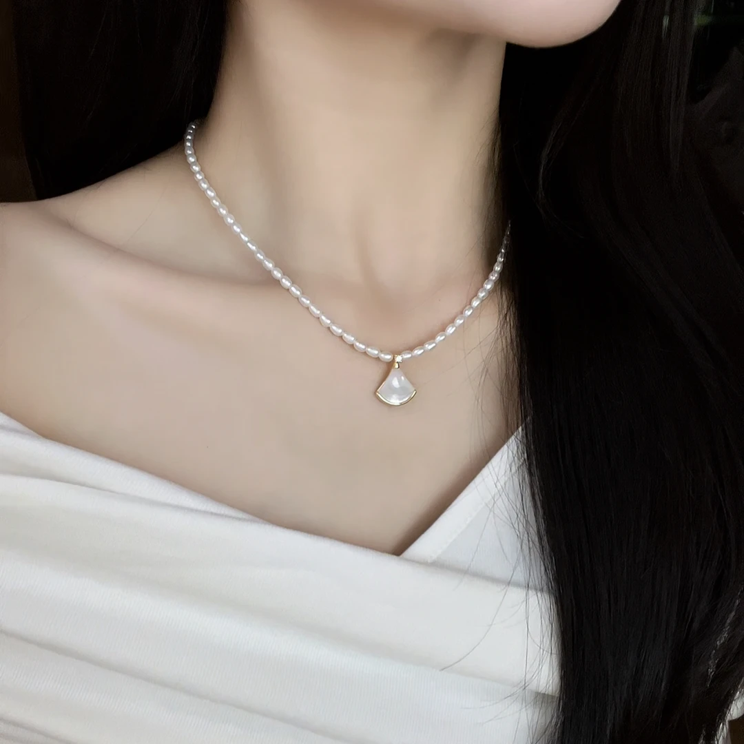 天然淡水珍珠3-4mm高级设计感小裙摆珍珠项链轻奢颈链LH0543