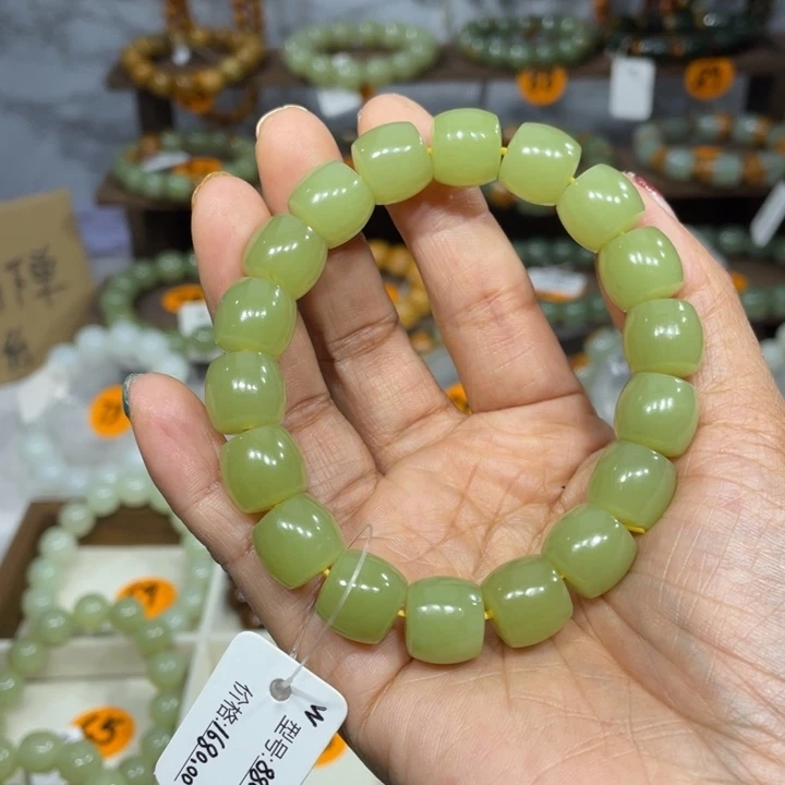 和田玉未镶嵌手串