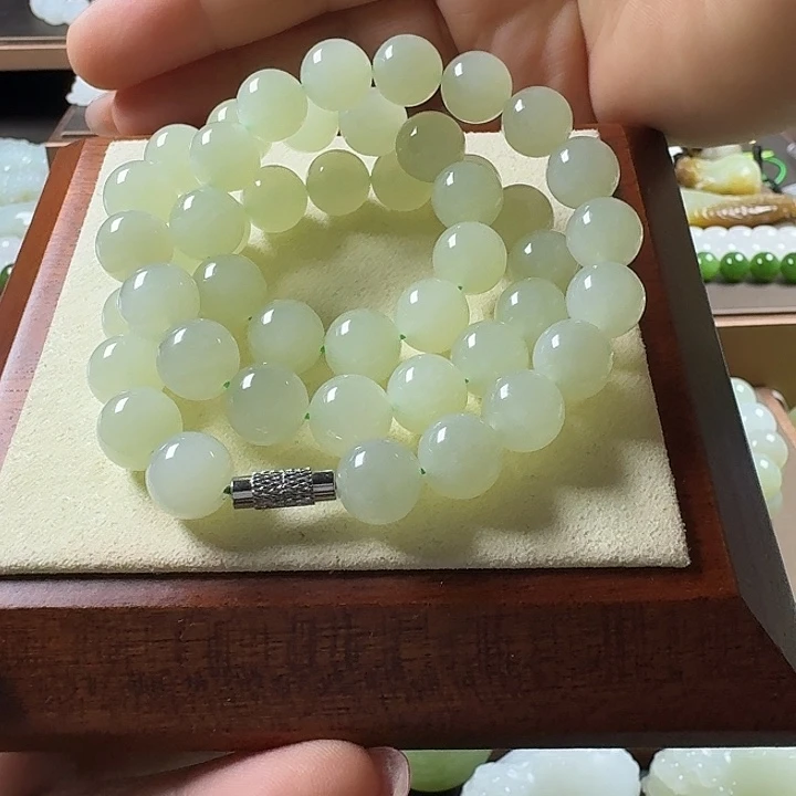 童***和田玉（糖玉）未镶嵌手链