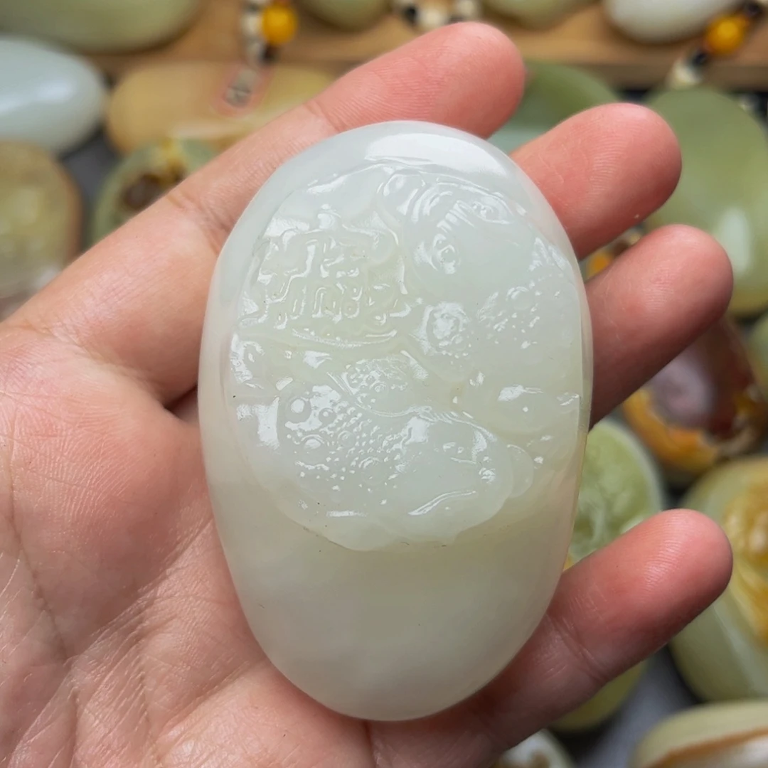 石材方解石手把件金蟾