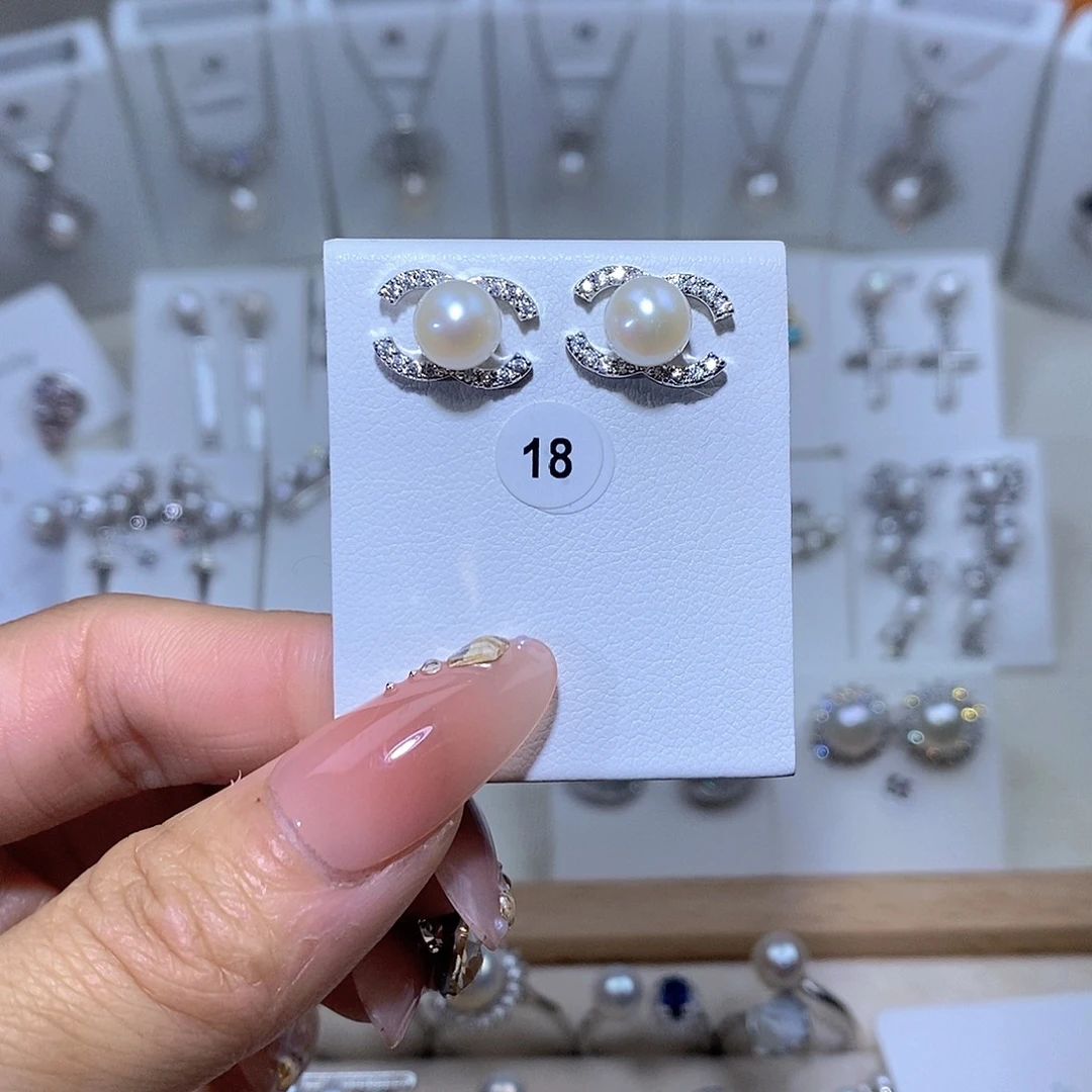 淡水珍珠未镶嵌耳饰