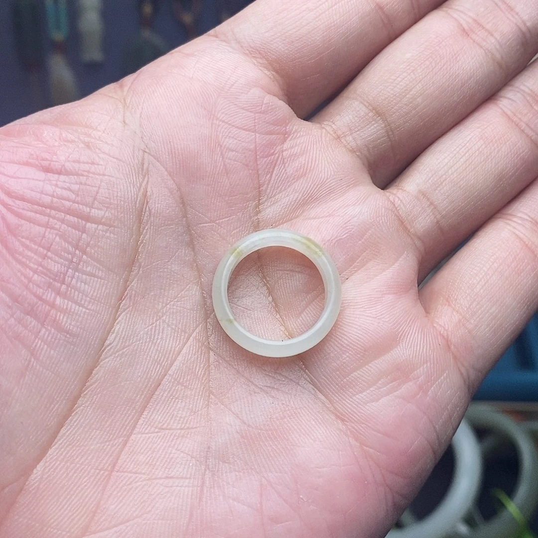 和田玉未镶嵌颈饰圈口16.1