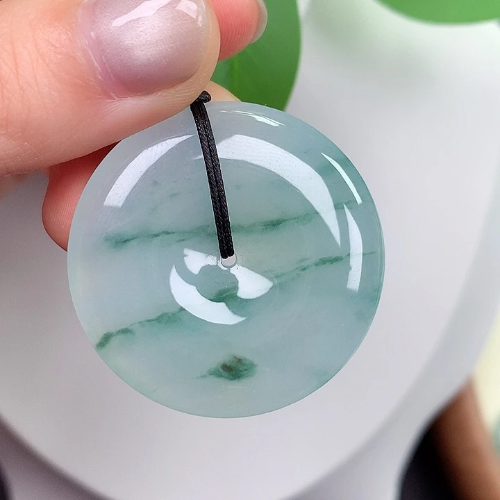 翡翠未镶嵌颈饰80/35.8/6.1mm