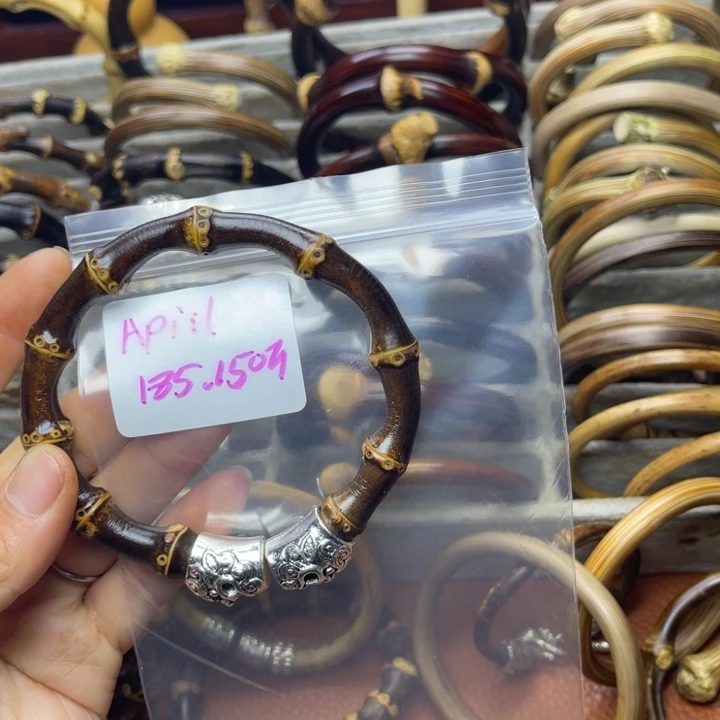 鸡翅木A***l我们在这里