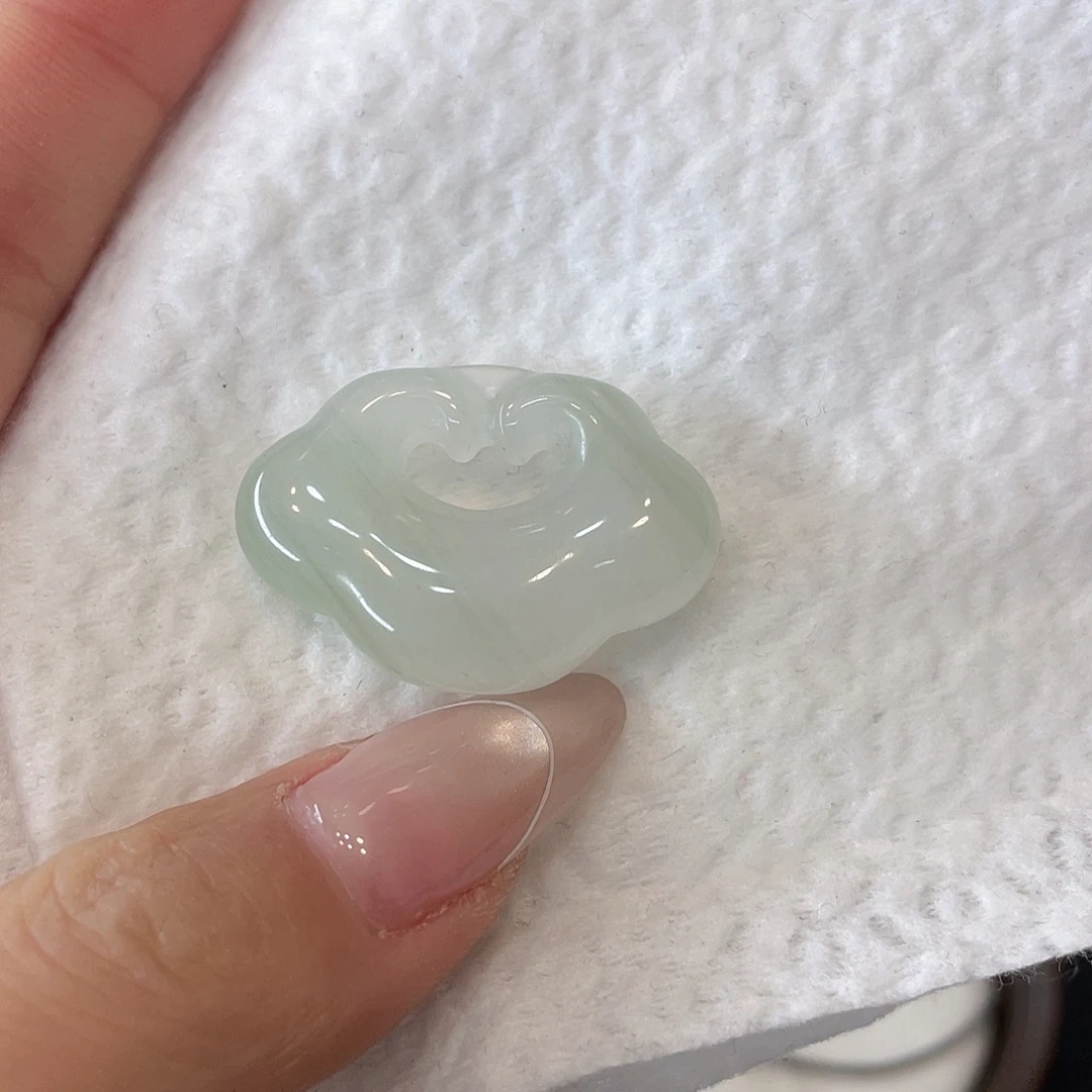 乖***乖石英质玉未镶嵌手镯