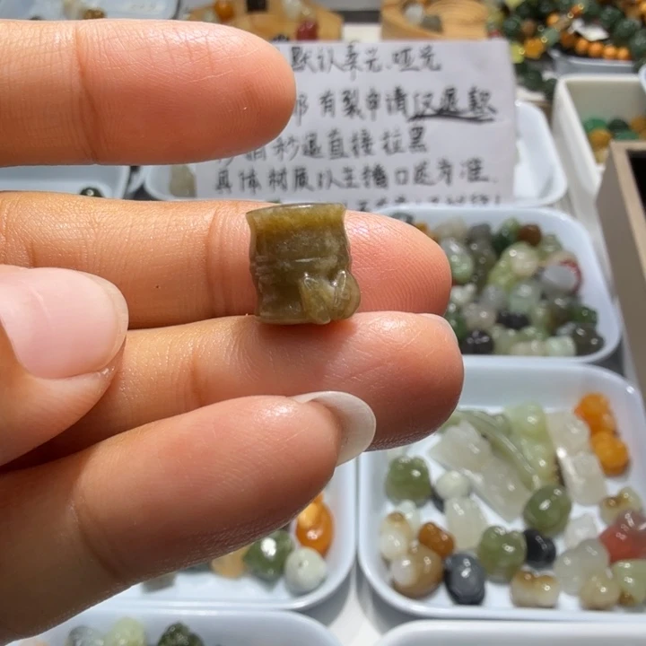 和田玉未镶嵌珠宝奇石