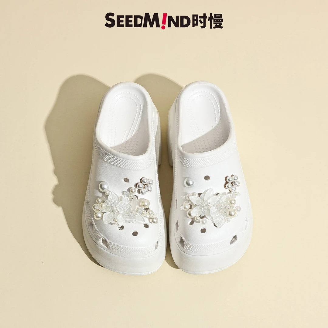 时慢人鱼洞洞鞋女新款夏季包头拖鞋厚底珍珠花高坡跟外穿高跟