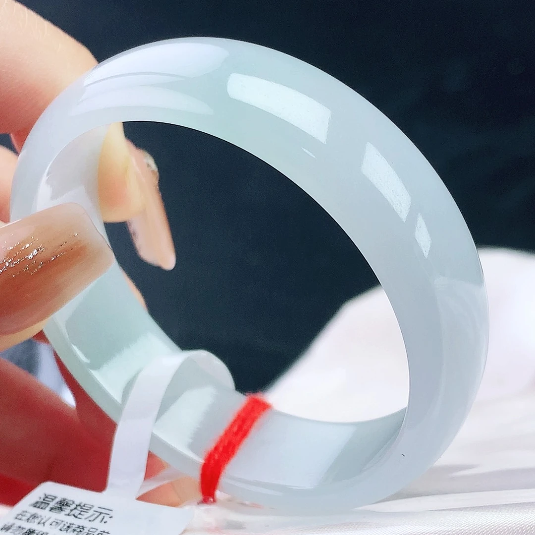 未镶嵌手镯翡翠50轮胎