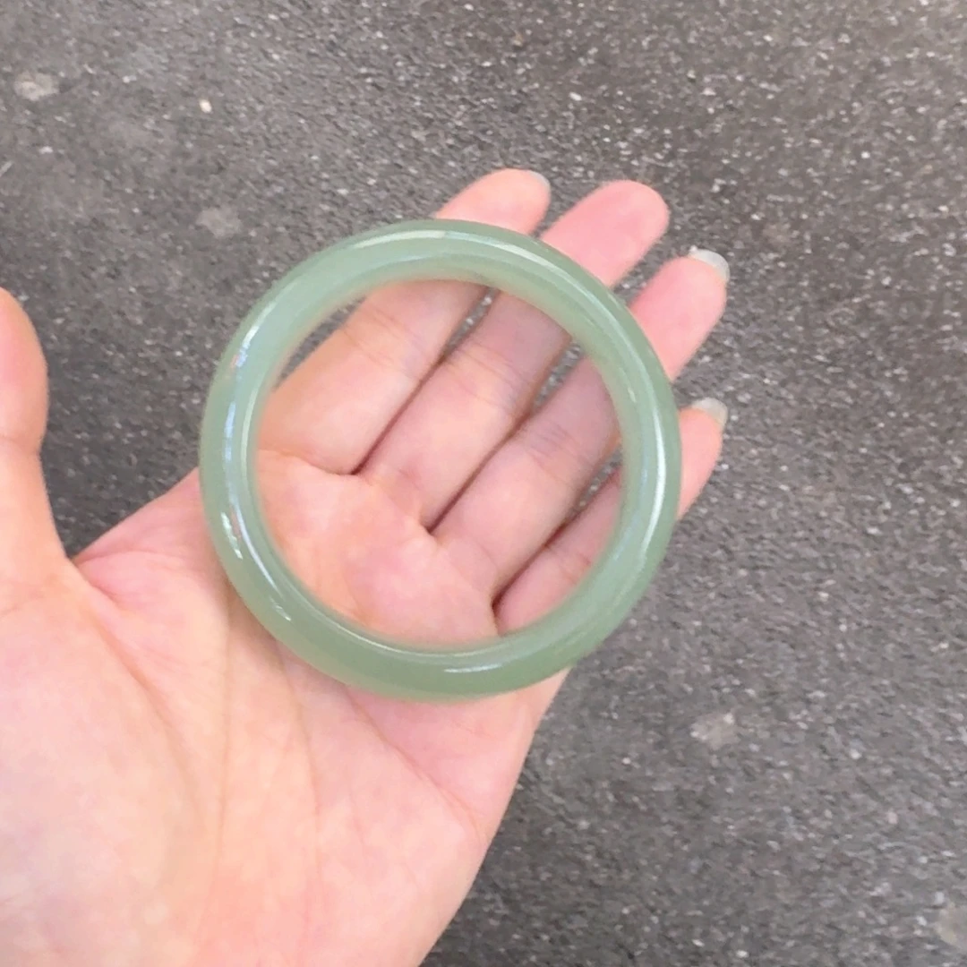 石英质玉未镶嵌手镯