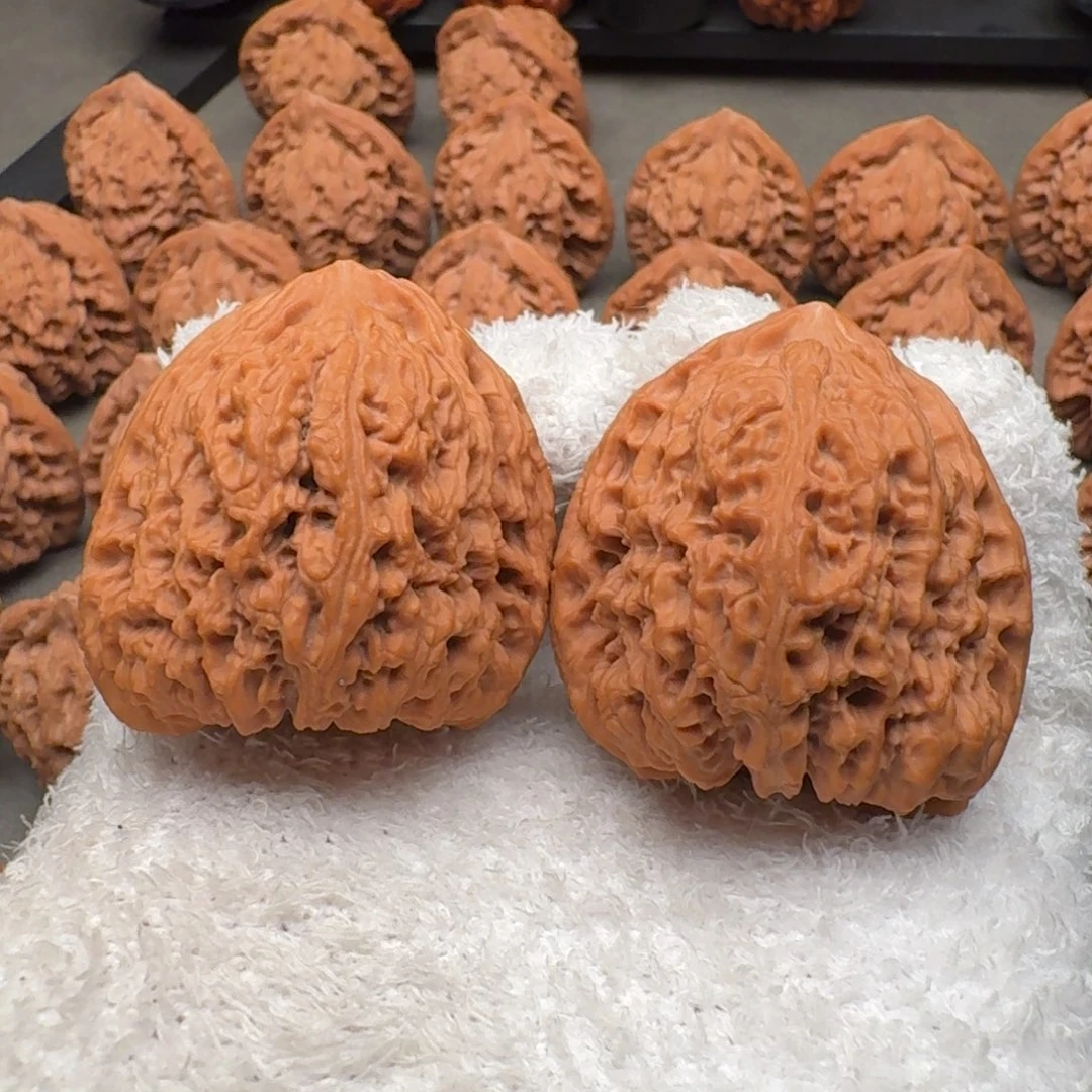 文玩核桃吊坠42全品老逐鹿妖刀46克