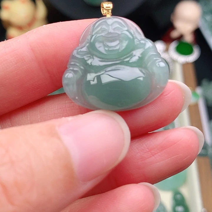 颈饰18K金镶嵌翡翠吊坠