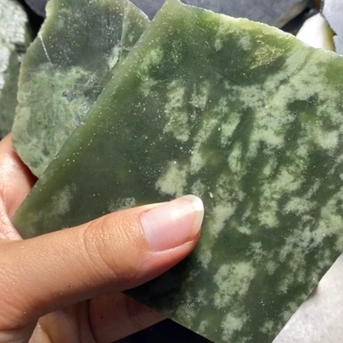 未镶嵌和田玉（糖玉）挂件康*