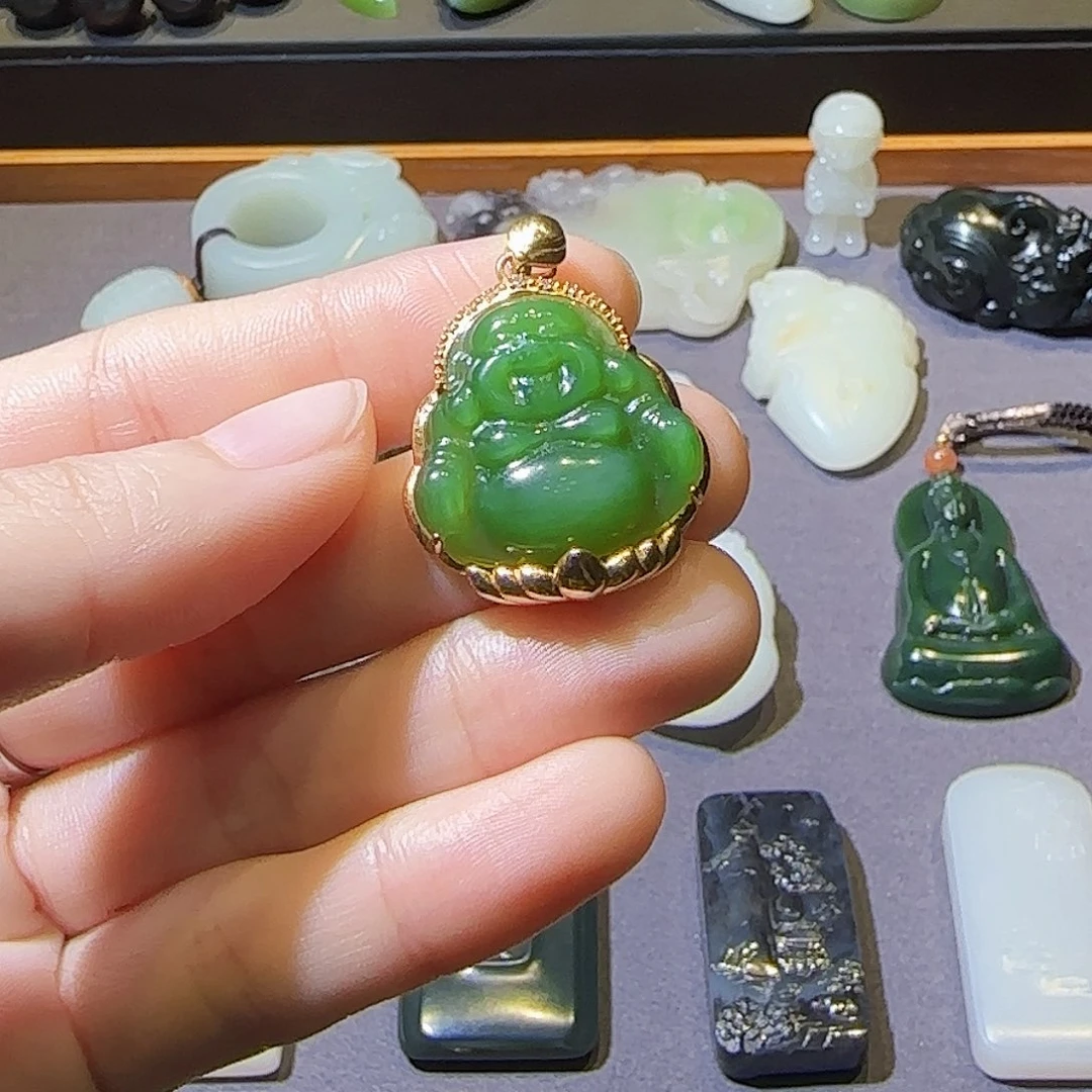 和田玉18K金镶嵌颈饰