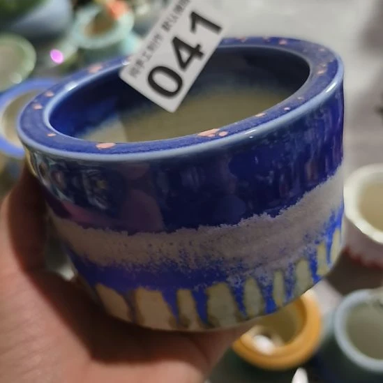 景德镇手工高温陶瓷：内9.5口高9微瑕