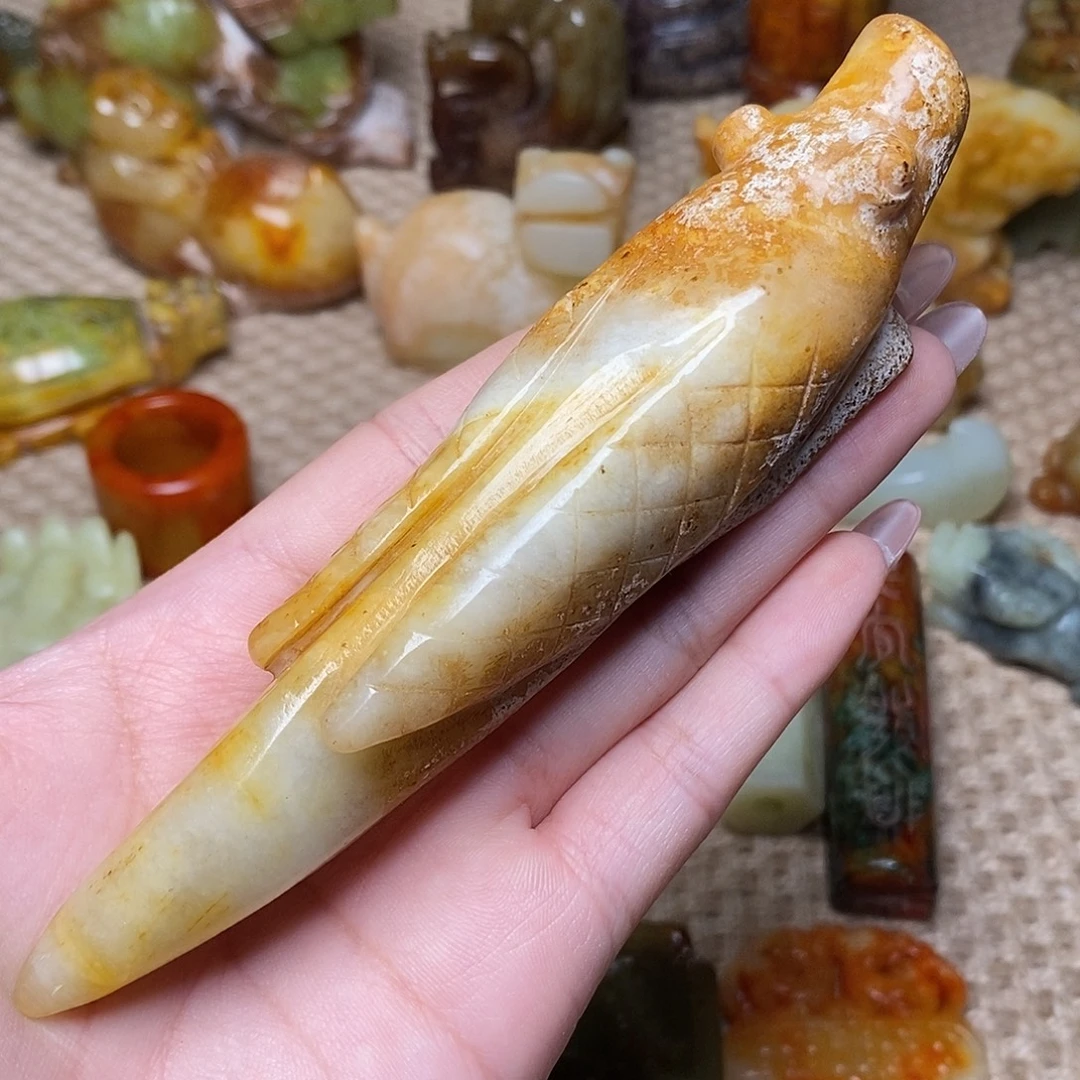 未镶嵌蛇纹石玉颈饰
