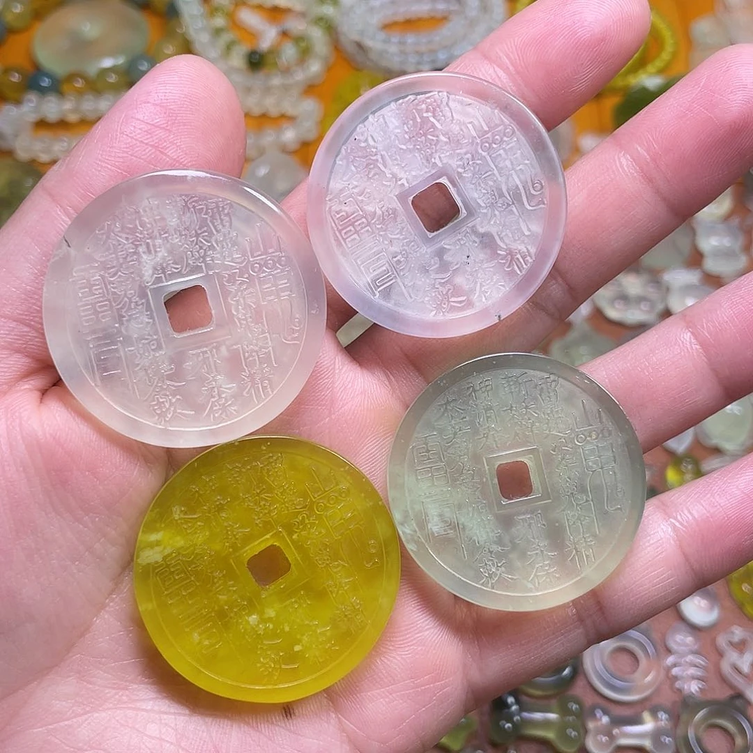 蛇纹石玉吊坠未镶嵌墨*