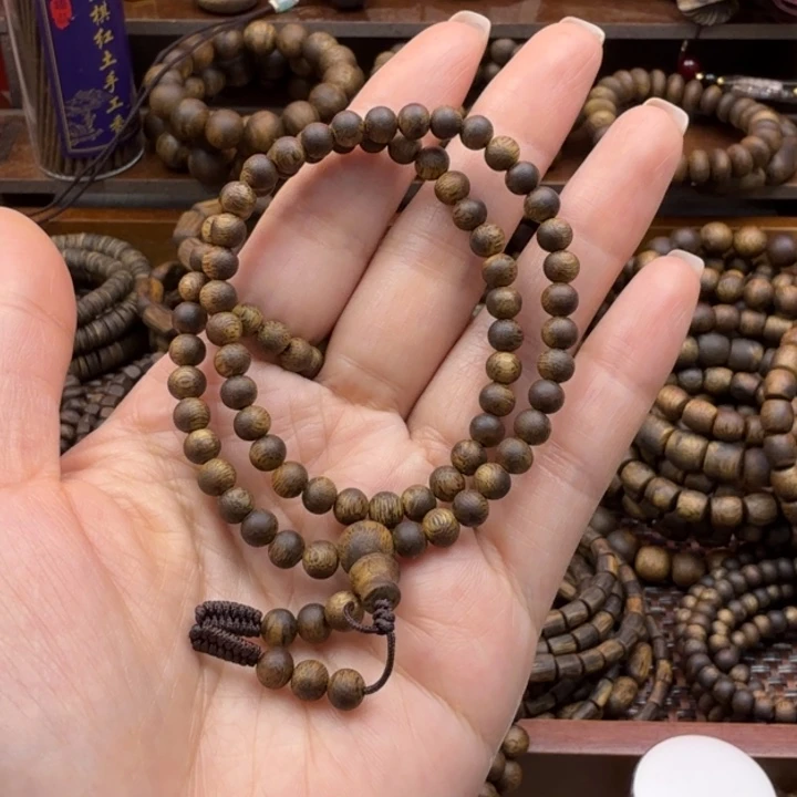 沉香碎屑奇楠0.5圆珠双圈