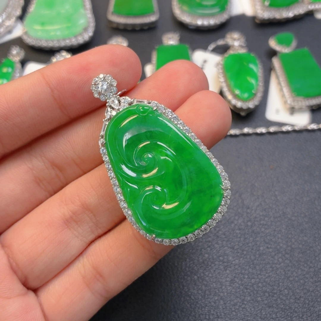 翡翠银S925镶嵌颈饰