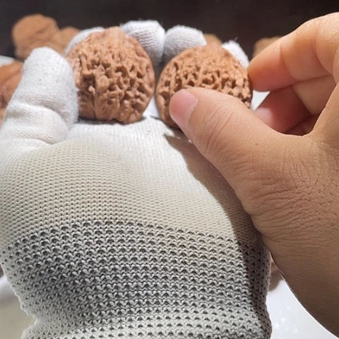 文玩核桃把件野生