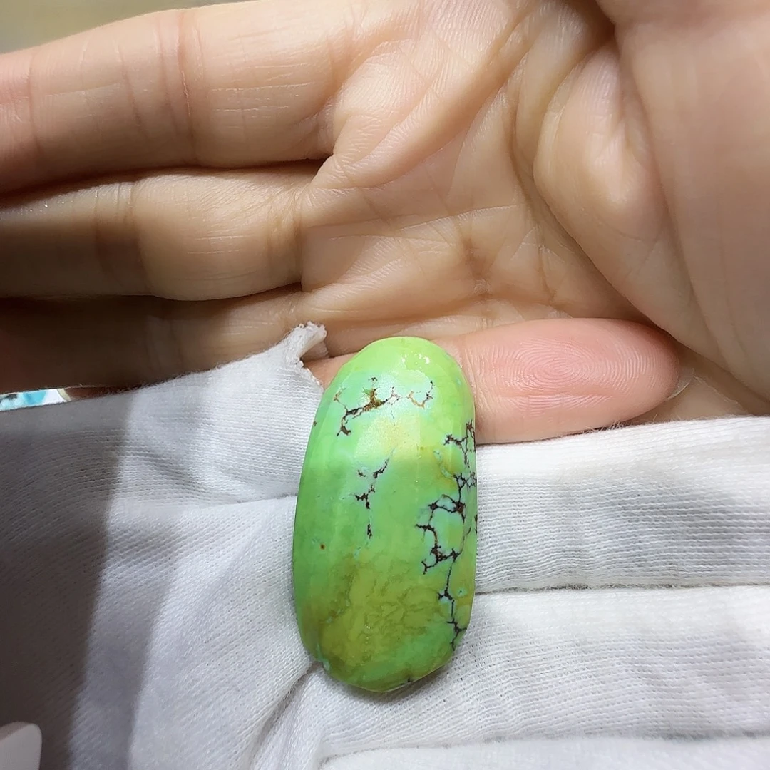未镶嵌绿松石原矿绿松石