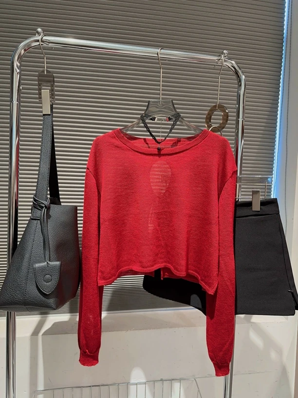 防晒女字母长袖薄款镂空毛针织衫运动休闲套头短款打底上衣